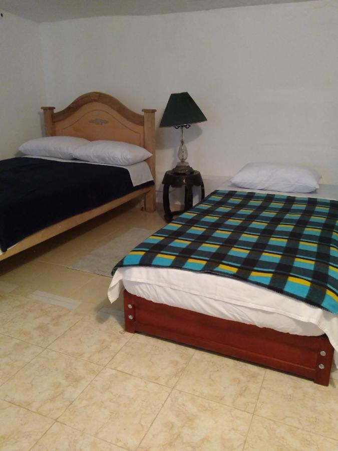 Hostal Naty Luna ハルディン エクステリア 写真