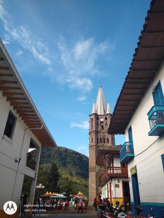 Hostal Naty Luna ハルディン エクステリア 写真